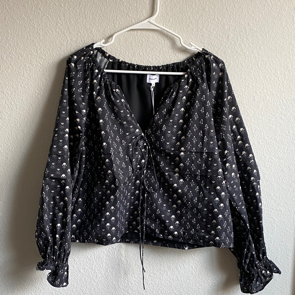 Aureum Black Floral Women's Blouse